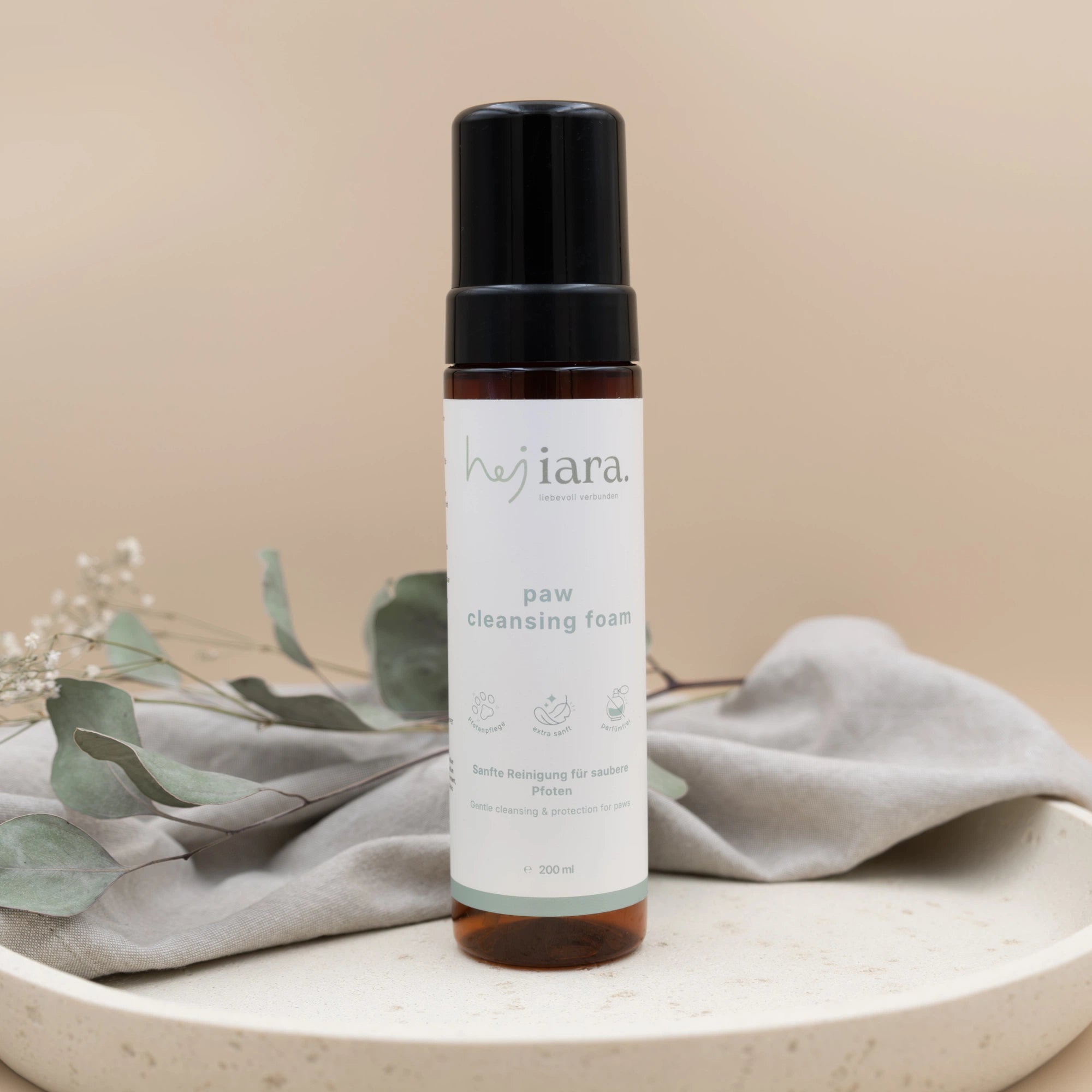 Natürlicher Pfotenschaum für Hunde in 200ml Flasche mit Deckel